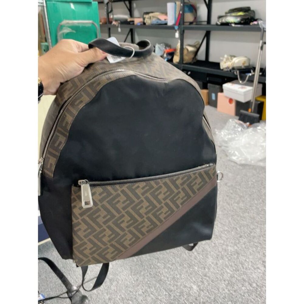 Fendi Women Pre-Loved Bag Very Good Condition